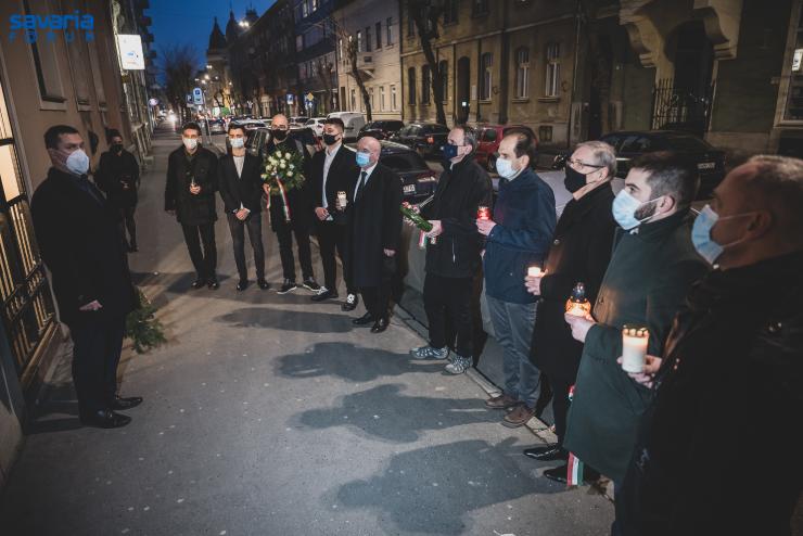 Kzsen rttk le tiszteletket a kommunista diktatrk emlknapjn