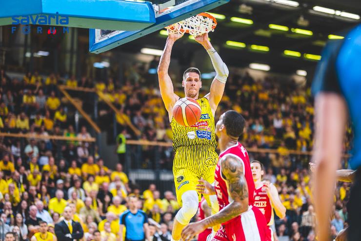 Kosrlabda: msodik hazai mrkzst is megnyerte, egy lpsre a bajnoki cmtl a Falco! - kpgalrival