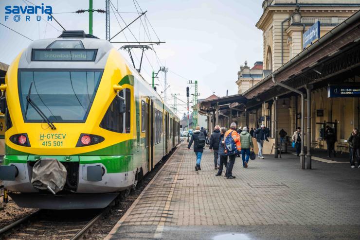 Jelentős késések várhatók a Sopron-Szombathely-Szentgotthárd vasúti vonalon Jelentős késések várhatók a Sopron-Szombathely-Szentgotthárd vasúti vonalon