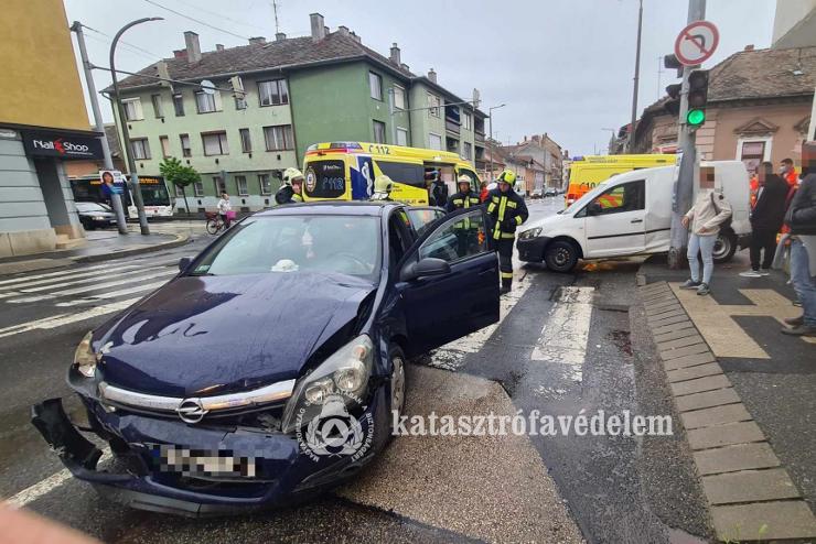 Balesettel kezddtt a szerda Szombathelyen