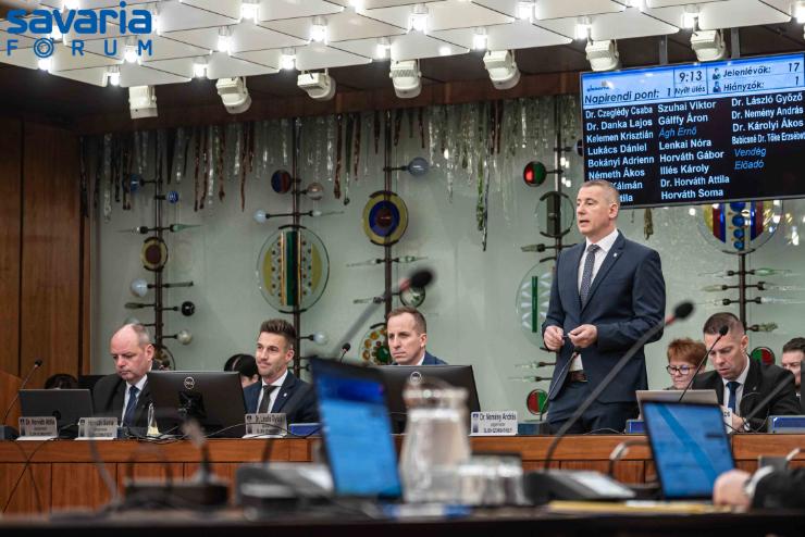Vesztesek, megszortsok s szolidaritsi ad – szintn a 2025-s szombathelyi kltsgvetsrl